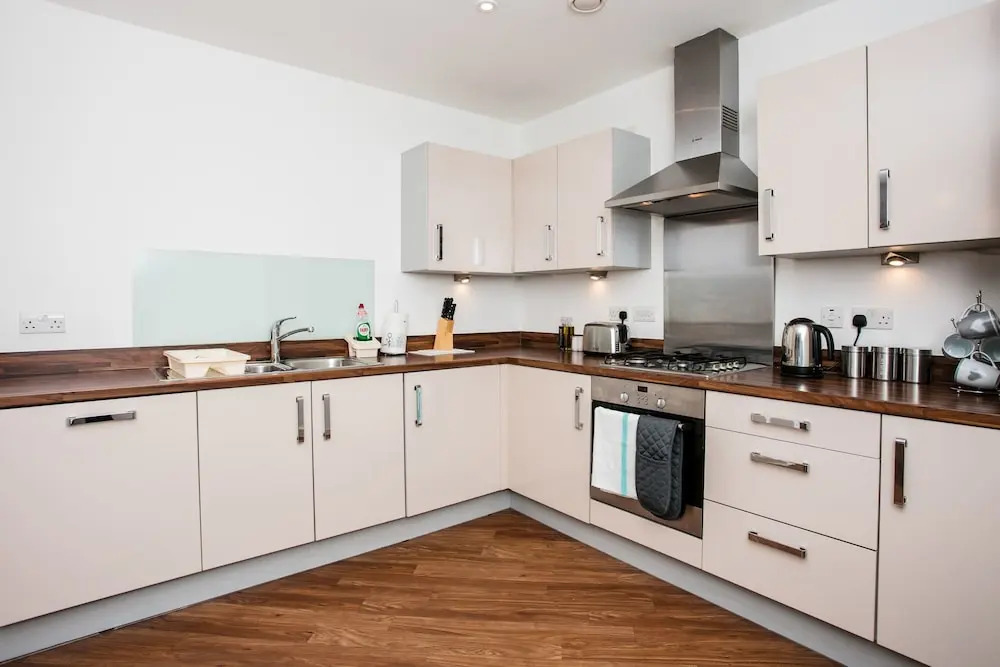 2 Bedroom Flat with Patio Sleeps 4
