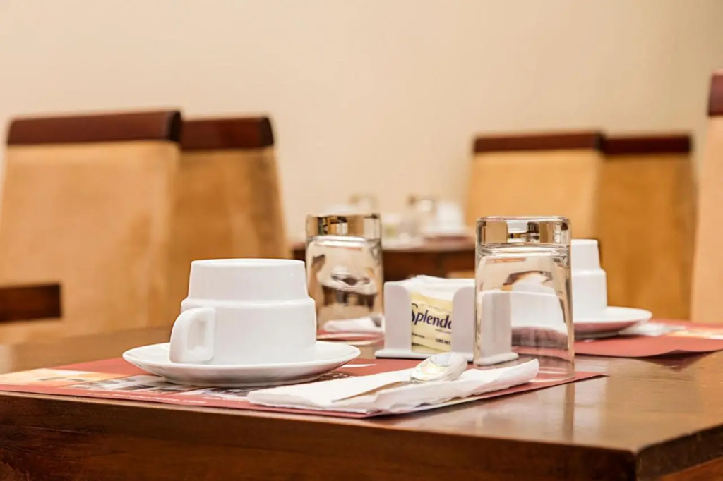 De Ville Inn Lima