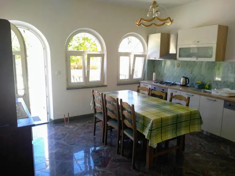 Apartment Curri