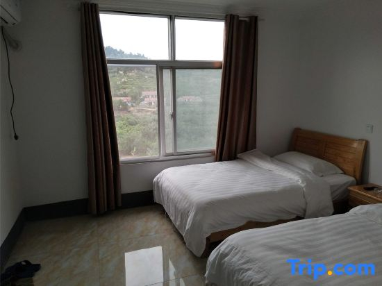 Mengyin Health Preservation Park Farmhouse