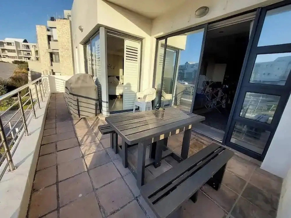Seaside Apartment at Big Bay Beach