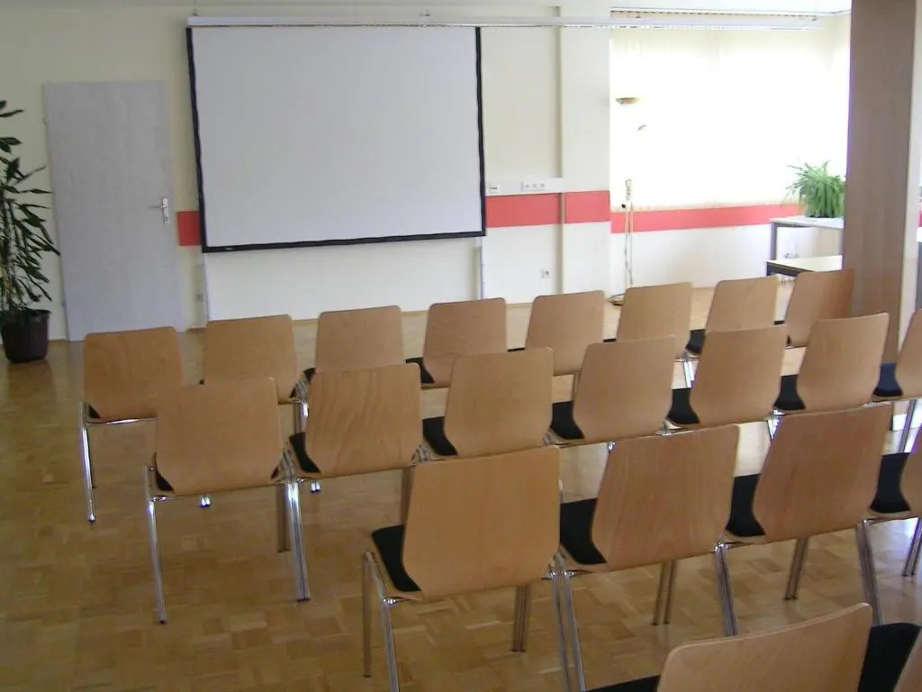 Mladinski dom - Hostel