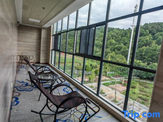 Herun Traditional Chinese Medicine Health Theme Hotel
