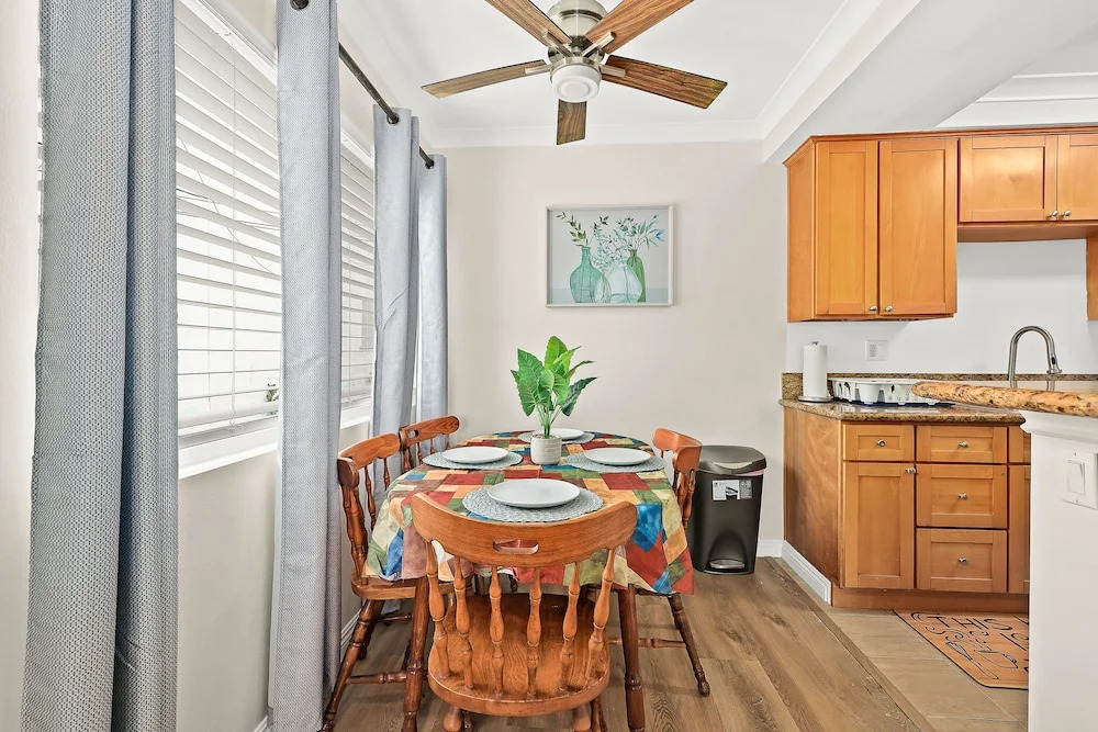 Bright&Cozy Getaway 10min to Downtown LA