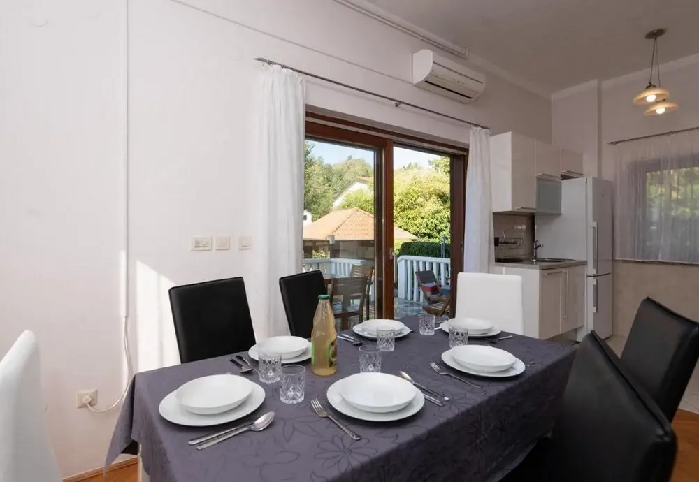 Seaview Apartment Lara
