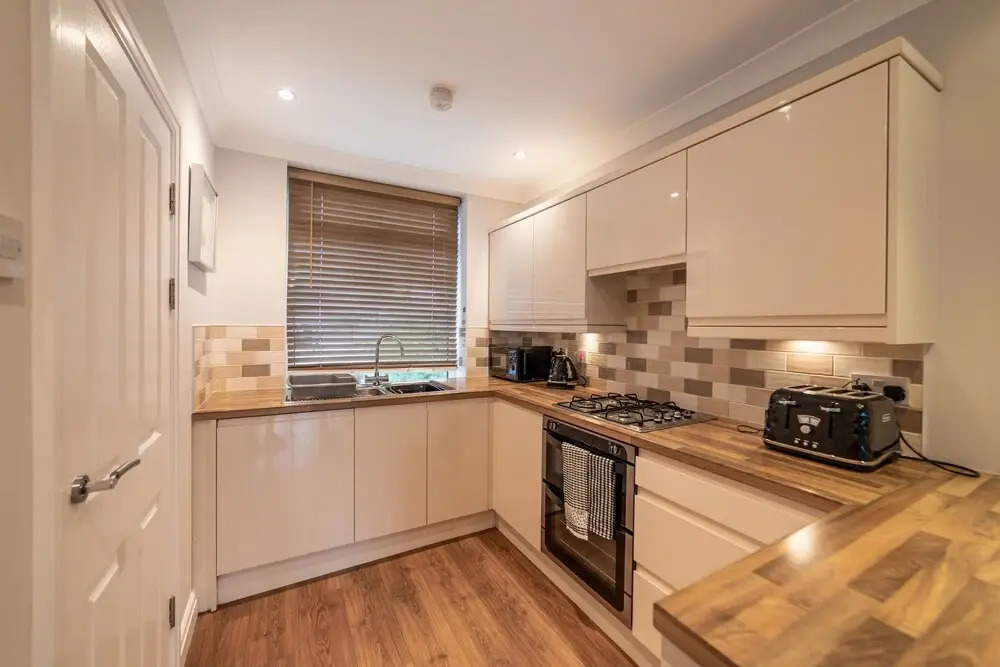 The Elk Suite Sasco Apartments
