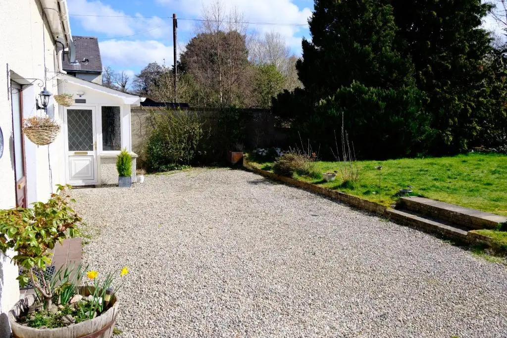 Lovely 1-bedroom apartment with free parking
