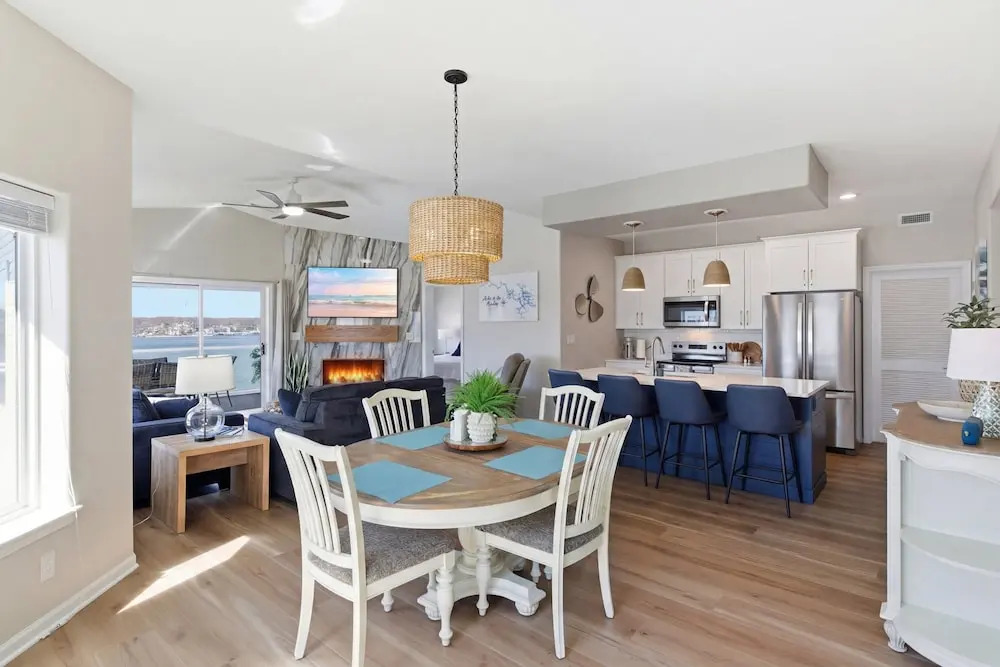 Main Channel Views, Screened Porch, Pool & Boat Slip