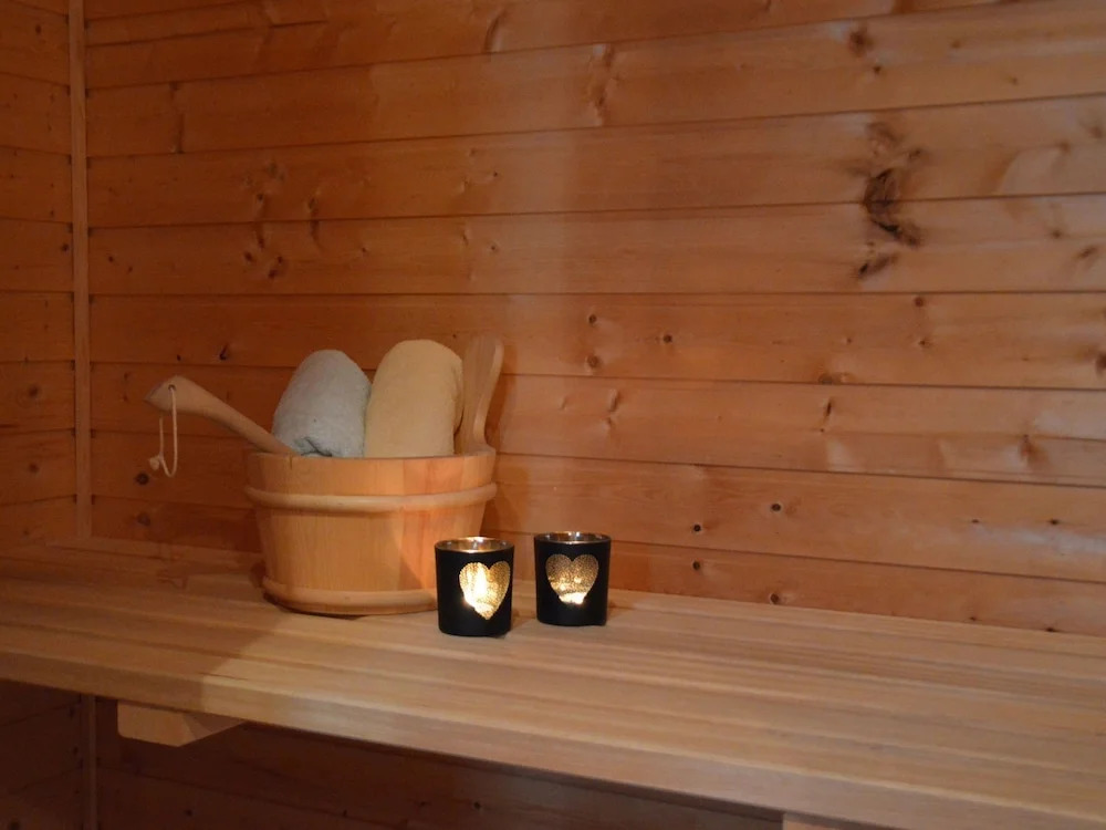 Chalet With Sauna, Fenced Garden and Beautiful Views near Dinant