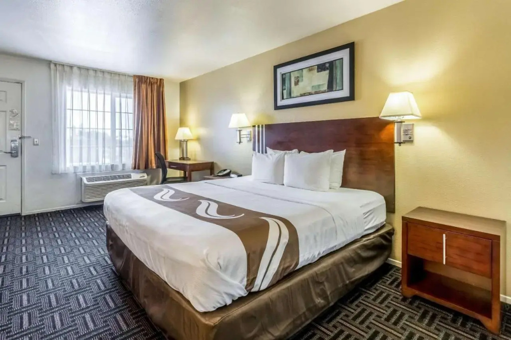 Super 8 Motel - Fresno/North CA