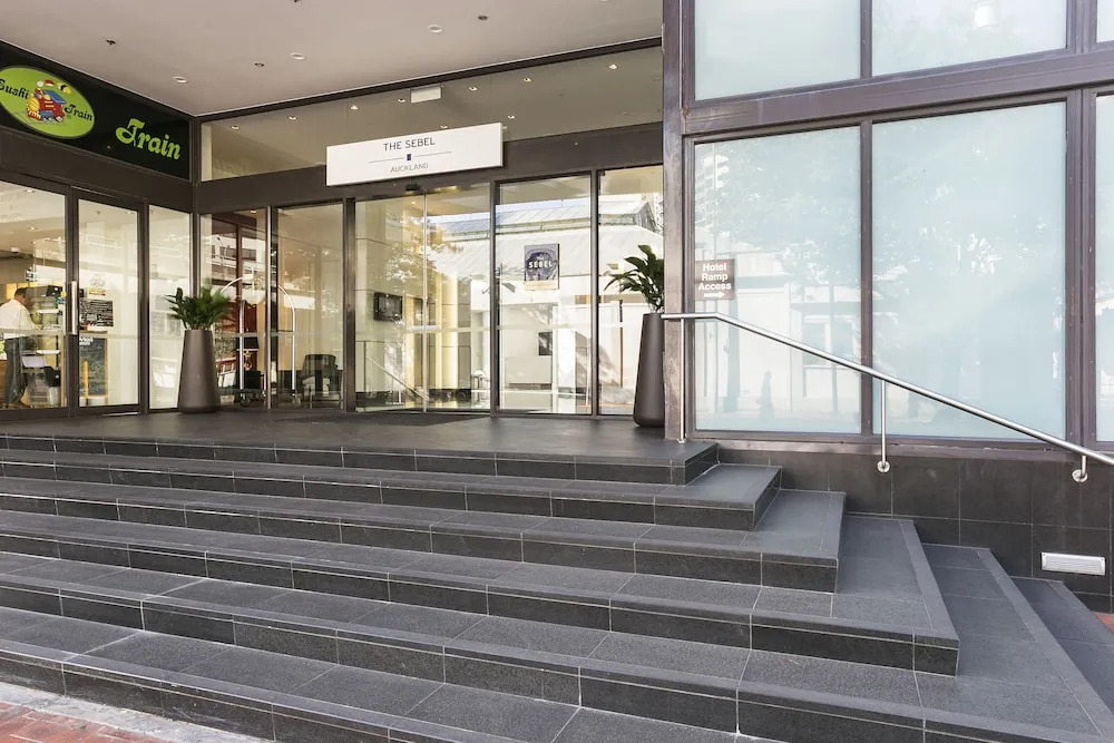 Bright Modern One Bed Marina Penthouse - by Urban Butler