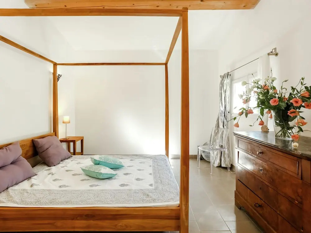 Cozy Holiday Home in Grimaud with Beach Near
