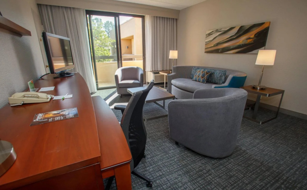 Courtyard by Marriott Atlanta Northlake