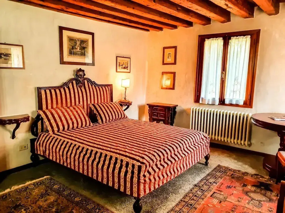 Villa Foscolo  Luxury Rooms & Apartments