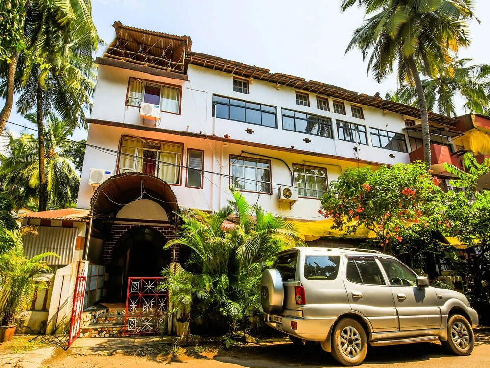 OYO 18855 Hotel Pete's Hideaway