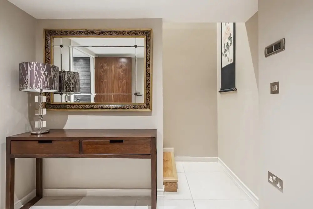 Elegant 3-bed House W/terrace Near Harrods