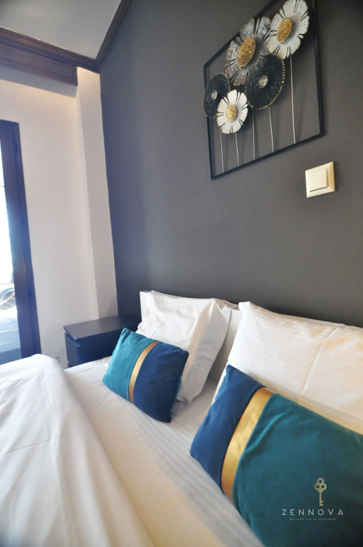 Zennova 80 Kastra Apartment
