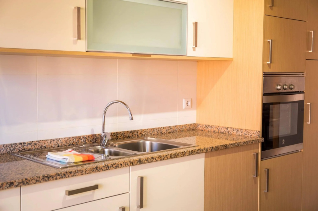 A04 - Large Modern 1 bed Apartment with pool by DreamAlgarve