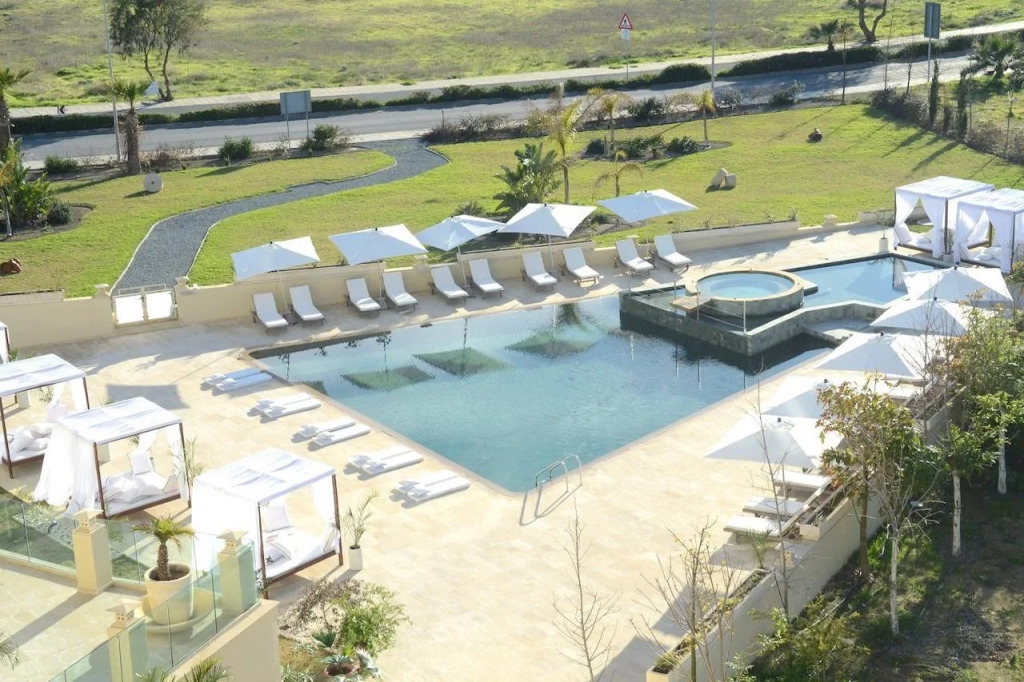 E-Hotel Larnaca Resort & Spa