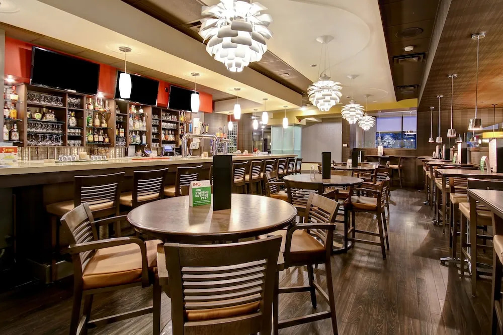 Holiday Inn Select
