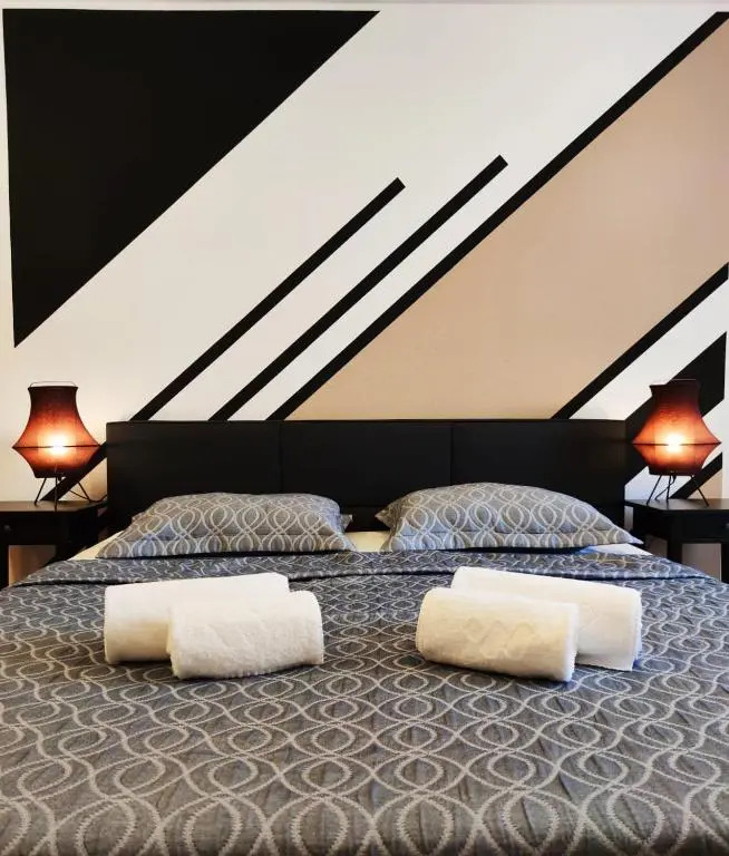 Exclusive Suite South Central