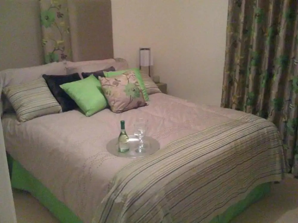 Double Room private shower room - deg-yr