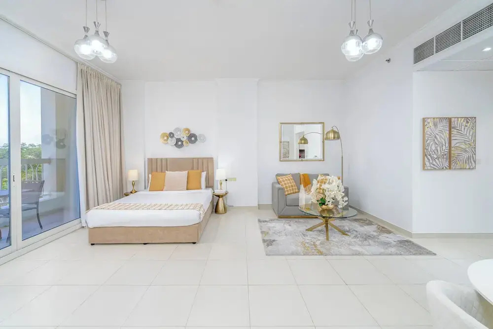 Marco Polo - Spacious Studio Lush View
