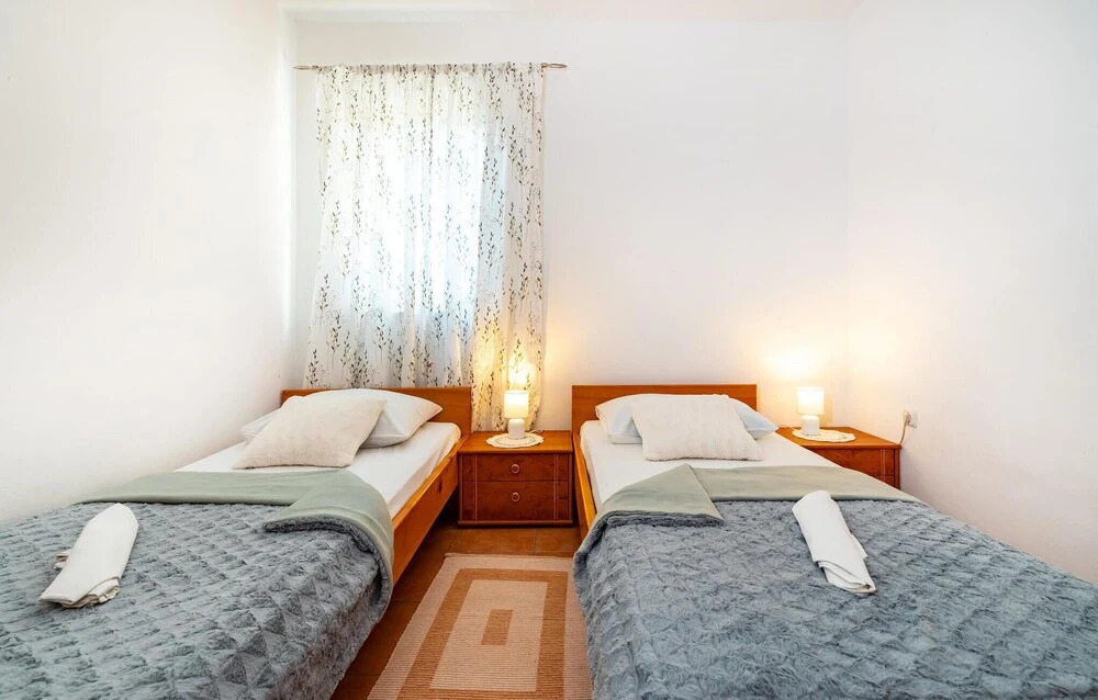 Stunning Apartment in Drage With 2 Bedrooms and Wifi