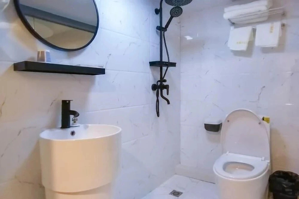Houyuan Theme Hotel