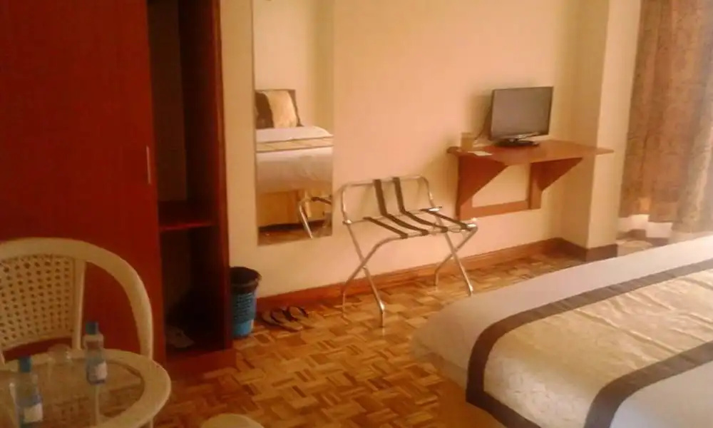 Golden Gates Hotel