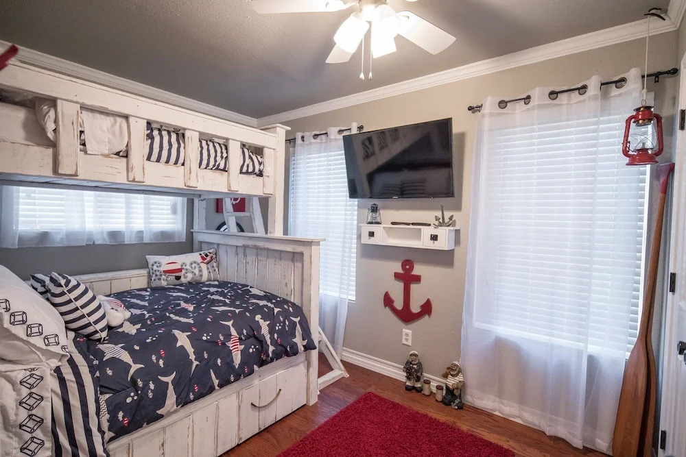 Anchors Away 3 Bedrooms 3 Bathrooms Home