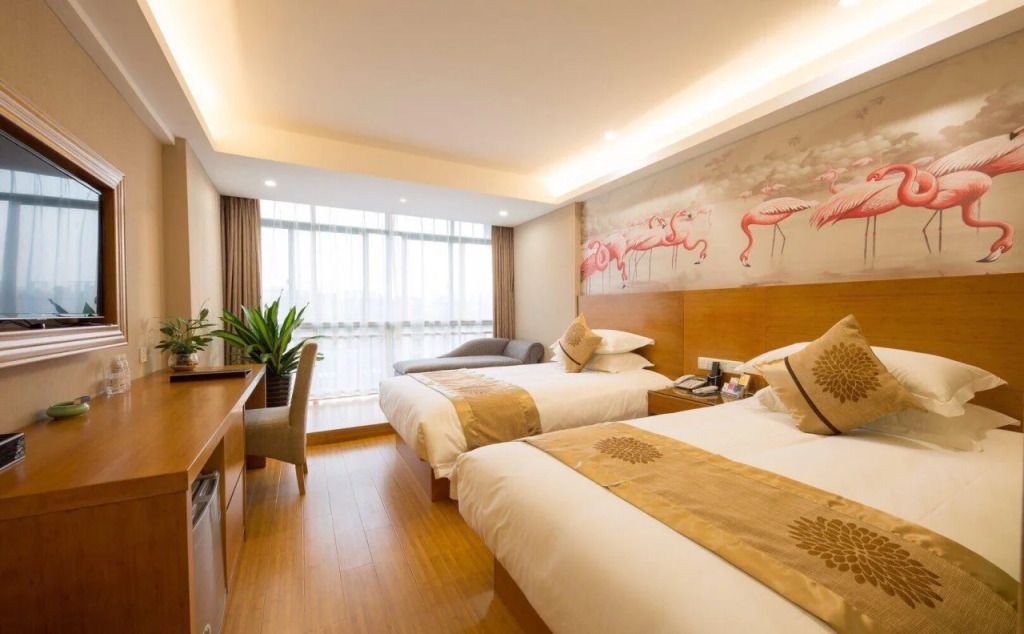 Yiwu Midi Hotel