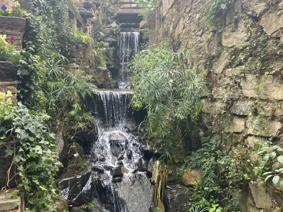 Youjian Chuiyan Inn