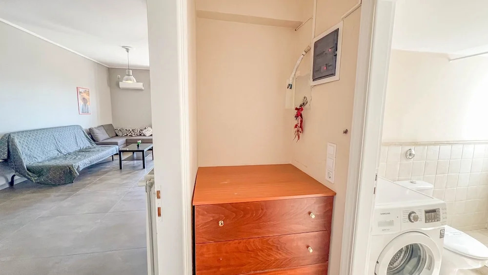 Alimos Sea View Family Apartment