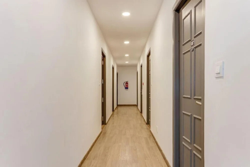 UPAR Hotels Nungambakkam Nearby US Consulate Apollo hospital Sankara Nethralaya