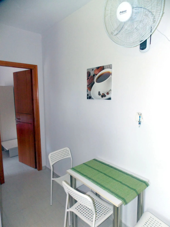 Nikos Apartments