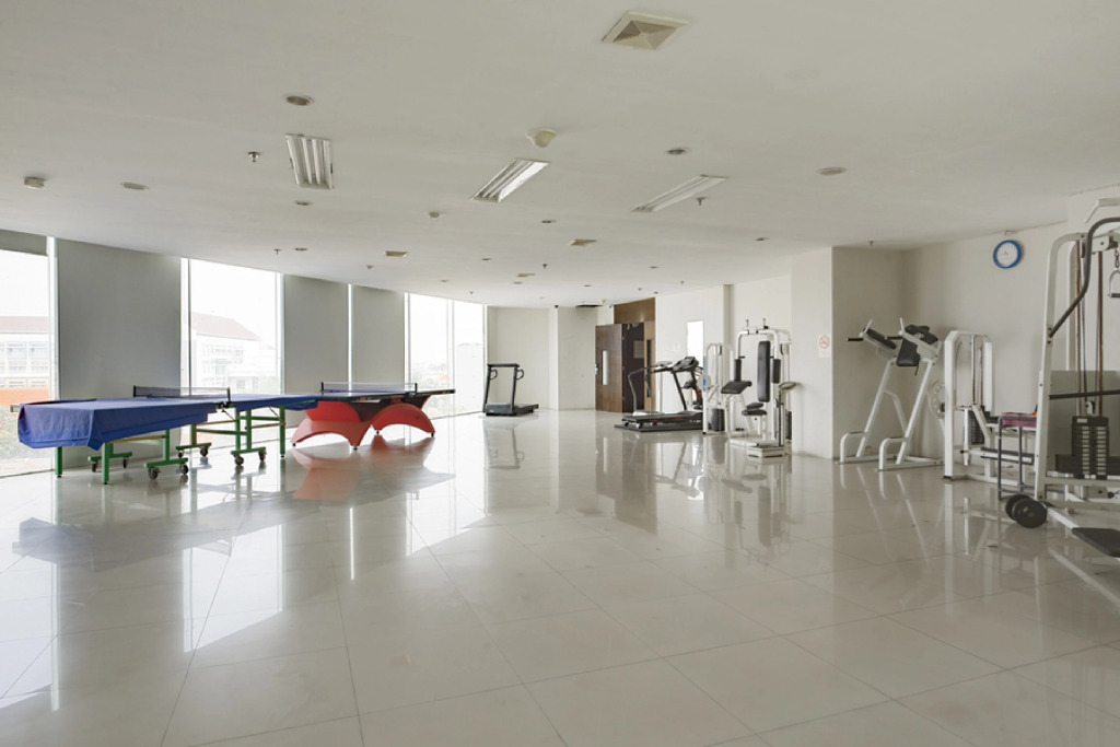 RedDoorz Apartment near Grand City Mall