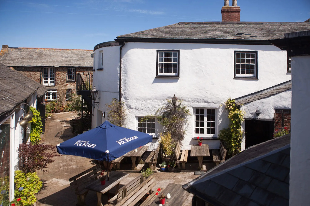 The Tree Inn