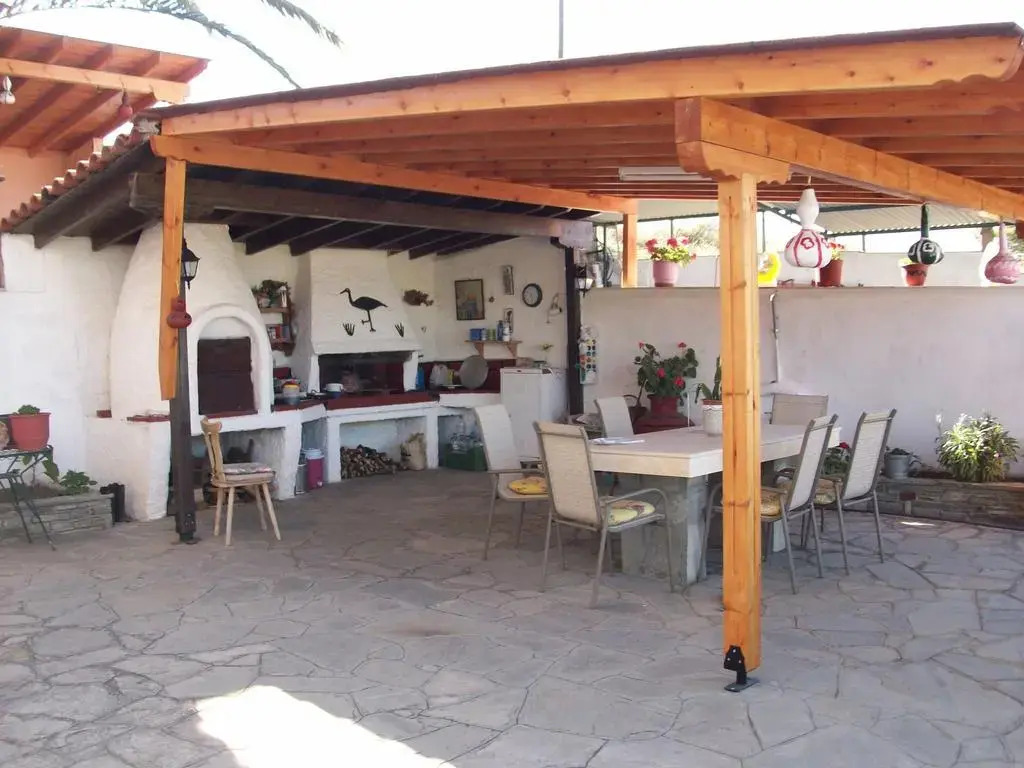 Sofia & Lakis House