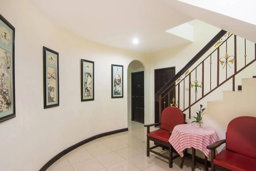 Happy Guesthouse