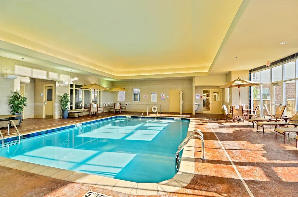 Homstay Suites