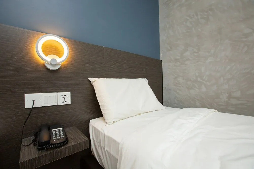 1 Hotel Signature