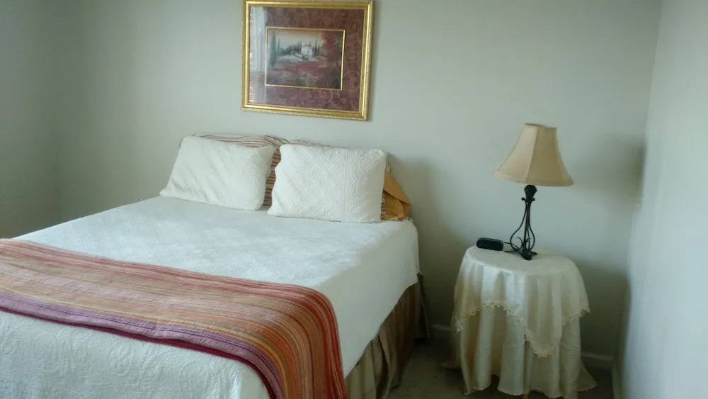 The Corner House B&B Townhomes
