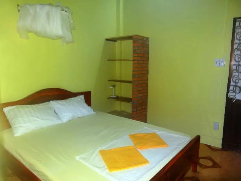 Kite Camp No Mad Hotel