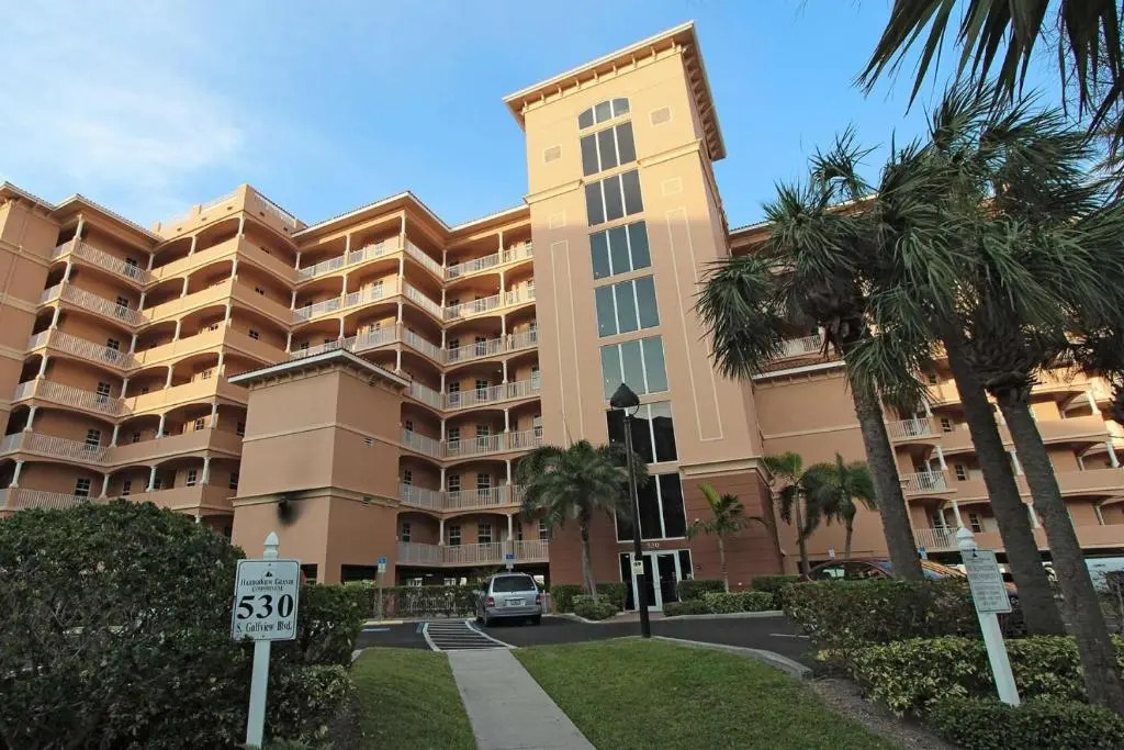 806 Harborview Grande