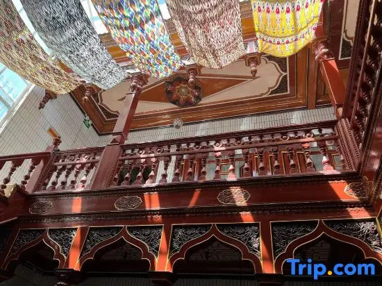 Xunjiang Bieyuan Homestay（Kashgar ancient city scenic area inside）