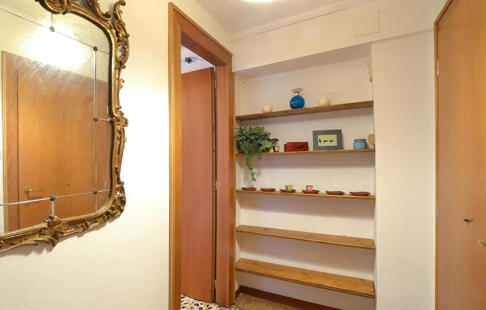 Nice Apartment in Venezia With 2 Bedrooms and Wifi