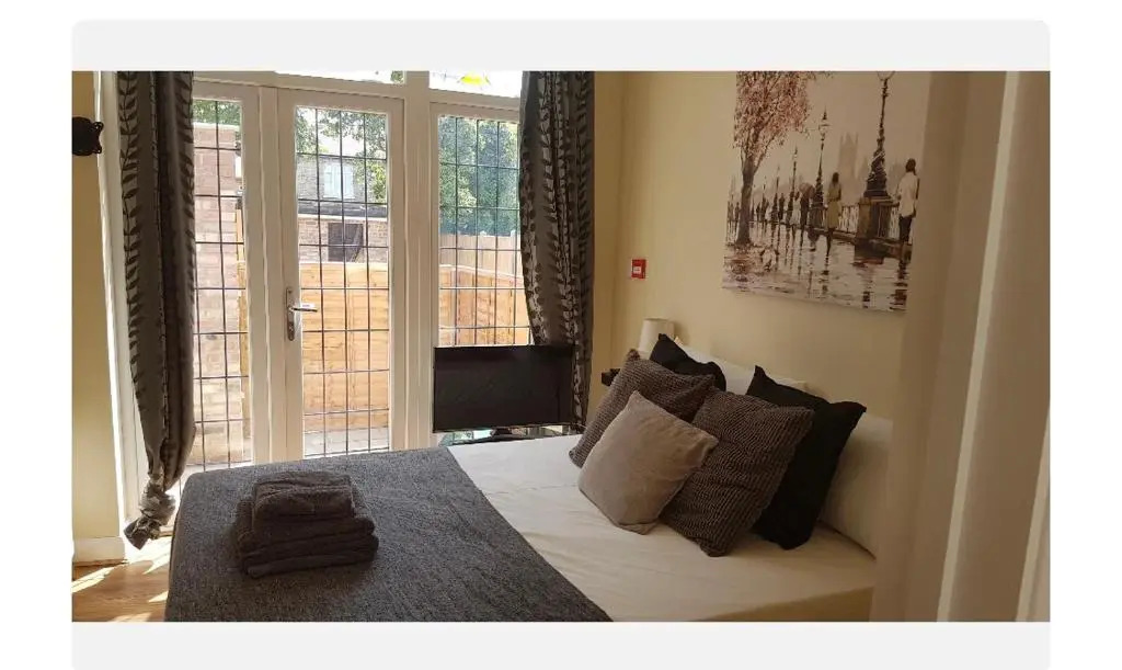 Anazing Studios 2 - North East London - Chingford