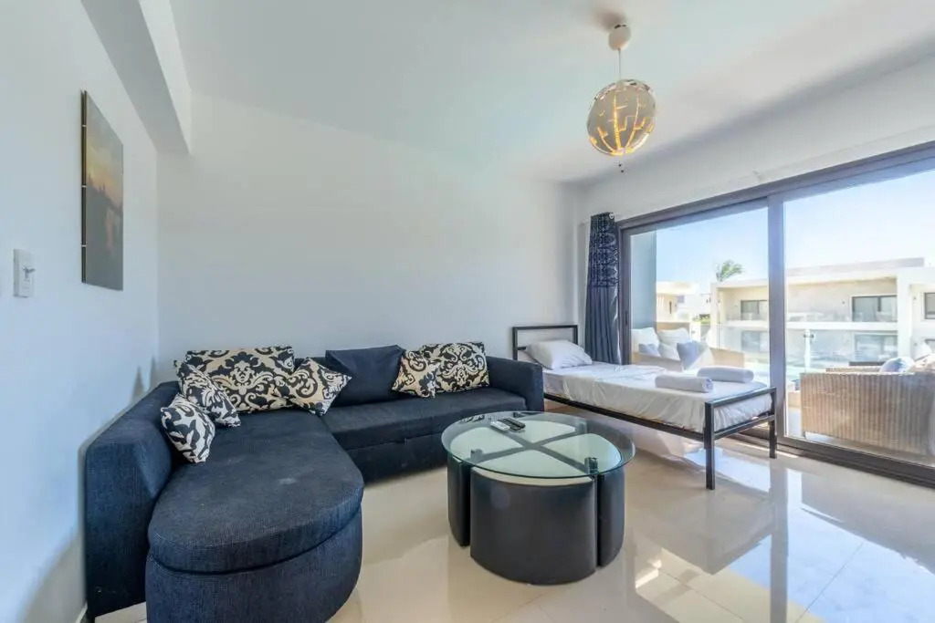 Cozy studio in GCribs with pool - Golden Apartments