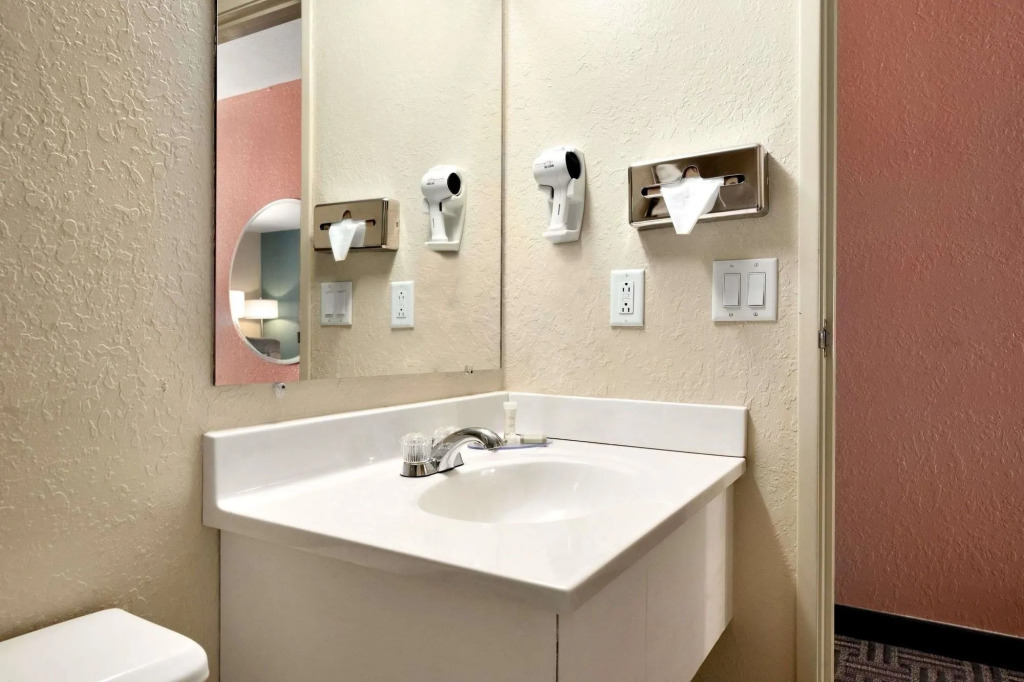Rodeway Inn Effingham North